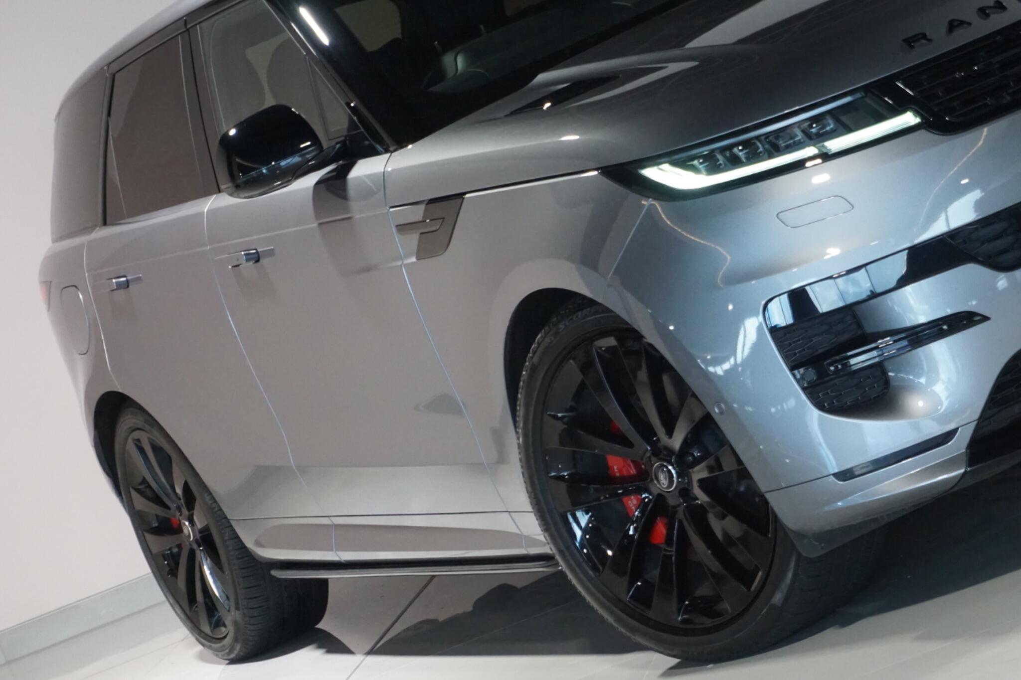 Land Rover Range Rover Sport 3.0 D300 MHEV Dynamic SE SUV 5dr Diesel Auto 4WD Euro 6 (s/s) (300 ps)